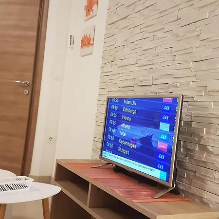 Orange Brist Daire Pula