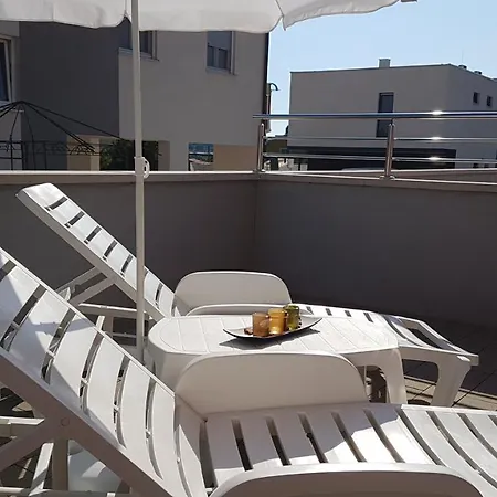 Orange Brist Apartamento