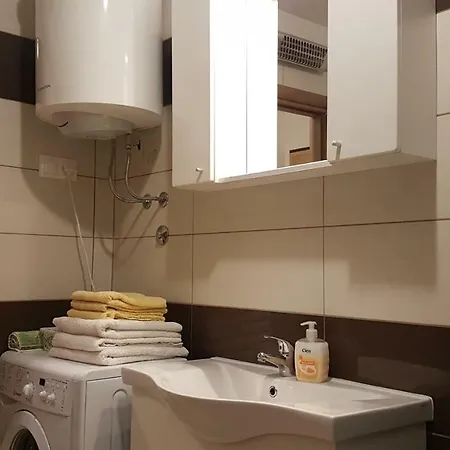 Orange Brist Apartamento Pula