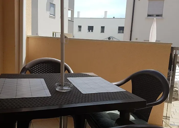 Apartment Orange Brist Pula