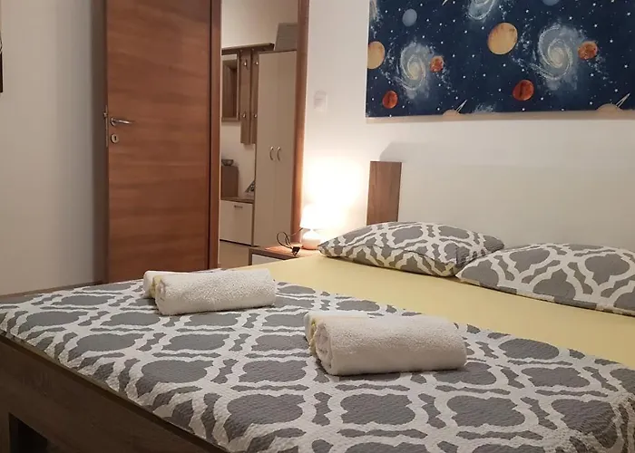 Orange Brist Apartment Pula